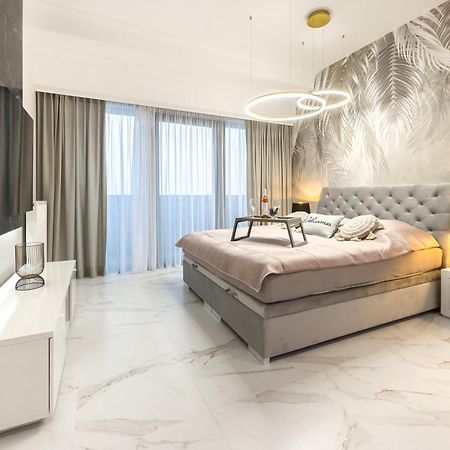 Hanza Tower Apartment No. 524 - Swimming Pool, Jacuzzi, Balcony 슈체친 외부 사진